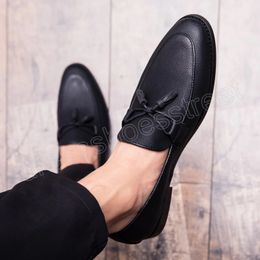 Chaussures habillées formelles pour hommes italiens chaussures en cuir élégantes chaussures de mode masculine de haute qualité fête noir marron