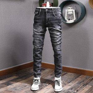 Italiaanse stijl Fashion Men Jeans retro zwart grijs slanke fit gescheurde Jean Stretch Trousers Vintage Designer Casual Denim Pants 240420