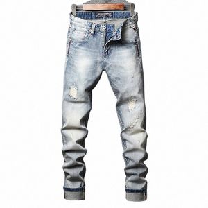 Style italien Fi Hommes Jeans Rétro Bleu Clair Élastique Slim Fit Vintage Ripped Jeans Hommes Patchwork Designer Denim Pantalon Hombre I1Me #
