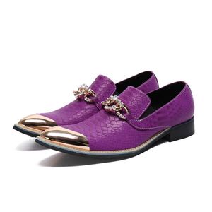 Chaussures habillées pour hommes en cuir de Type italien bout pointu en métal chaussures d'affaires en cuir violet sans lacet Zapatos de fête et de mariage