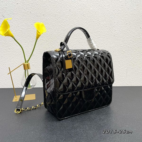 Diseñador italiano para mujer Clásico Maletín con una sola solapa Bolsos Mochila Bolsos con asa superior de charol negro Bolsos GHW Crosbsody Monedero de lujo de gran capacidad 25 CM