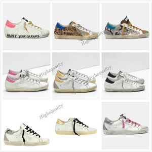 Italia Marca Golden Super Star Sneakers Mujer Zapatos casuales Classic White Do-old Dirty Designer Hombre Cestas Zapato Detalles brillantes con oro