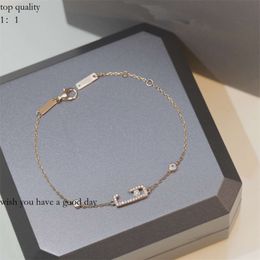 Italia Marca Messikas Joyería Diseñadora Joya Mujer Pulsera de tornillo Pulseras de plata Mujeres Messikas Messikas Collar de moda