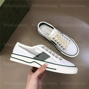 Italie Designers Chaussures Blanc Mesh Vert et Rouge Web Lace-Up Hommes Femmes Chaussure Tennis 1977 Low-Top Sneaker