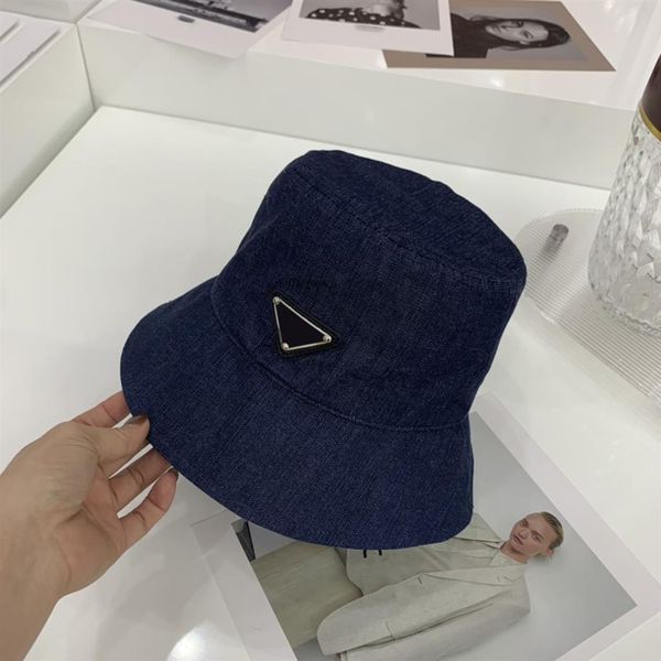 Italia Diseñador de lujo Triángulo invertido Sombreros de cubo Moda Denim Bonnet Primavera y otoño Sombrero de punto Gorros con flecos Gorras Designe230P