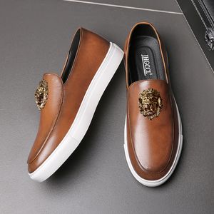 Zapatos de vestir para hombres de Italia zapatilla de cuero de otoño zapato de oficina para conducir mocasines cómodos resbalones de moda zapatos de moda A11