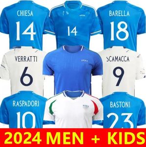 Italie Soccer Jerseys 2024 T-shirt rétro Baggio Italia Verratti Chiesa Raspadori Pellegrini Maglie Da Calcio Totti Football Shirt Barella Maldini Bonucci Kid Kit Kit