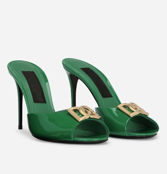 Italie Summer Keira Mules Designer Femmes Sandals Chaussures Slide en cuir breveté High Heels Lady Beach Slippers Outdoor Flip Flops Slipper Wholesale Daily Footwear Box