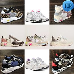 Italië Dames Running Sole Schoenen Nieuwe Release Ademend Mesh Inserts Sportief en Chic Sneaker Lente Lederen Papa Sneakers 2023