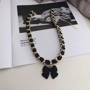 Article Bowknot Short Chokers Arrivée Intercalée avec une Corde en Cuir Large Chaîne Accessoires à la Mode Collier de Bijoux