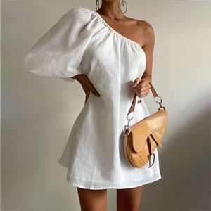 Titel van het item Lente dameskleding Modieuze losse, slanke, schuine schouderjurk van katoen en linnen