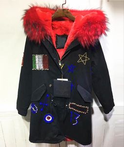 Itlay drapeau perles femmes manteaux de neige rouge fourrure de raton laveur garniture parka Meifeng marque rouge doublure de fourrure de lapin noir longues parkas