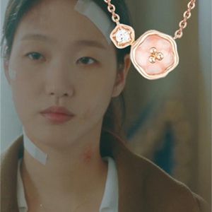 IU Lee Ji Kim Go Eun Zheng Taiyi TV Drama coreano para mujeres Floral mismo collar Corea Simple regalo mujer joyería