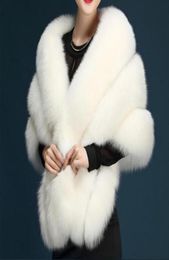 Ivory Faux Fur Wrap Balle Stoles et enveloppe en fausse fourrure haussent la veste de mariage Bolero Bolero Bridal Winter Matel en stock7760391