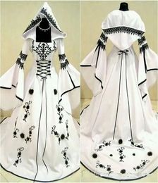 Robes de mariée ivoire robes de mariée blanches fermeture éclair personnalisée à lacets grande taille nouvelle une ligne cape Bateau Satin noir Applique
