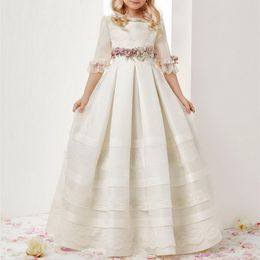 Ivory White Flower Girls Robes First Communion Robes Biel Neck Lace Lace Ruffles Pageant Gowns Enfants A Line Prom Robe 242D
