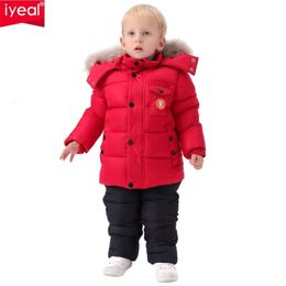 Iyeal Rusland Winter Kinderkleding Set voor Baby Boys Down Cotton Coat + Jumpsuit Winddicht Ski Pak Kids Baby Kleding 211203
