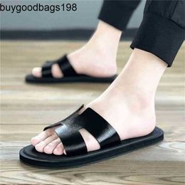 Izmiss Slippers Mens Mens Slipper Summer Leather Flops Anti Semi Slip Flip Fashion Outdoor Sandals 2024 New Korean Trend Lil