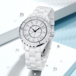 J12 Horloges AAA klassiek elegant designer horloge damesmode eenvoudige horloges 34 mm keramiek Dames zwart witte kleur Horloges C849 33 mm 38 mm