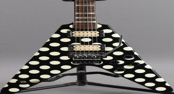 Jack Son Randy Rhoads Polka Dot Black Flying V Guitare électrique Mop Bowtie Inclays Floyd Rose Tremolo Bridge Locking Nut Whammy 8941305