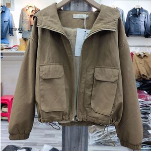 Jacket Coupe-vent de poche avec peluche surmonte la tendance du style court des femmes 2023 automne/hiver nouvelles vestes de vêtements de travail amples haut de gamme