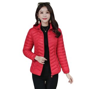 Veste femme rouge L-4XL grande taille manteaux en coton léger mince vers le bas automne hiver mode coréenne parka à capuche rose mince LR924 210531