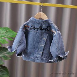 Vestes 2023 printemps automne nouveau bébé filles garçons poches en denim manteaux vestes mode enfants enfants tops vêtements parders r230812