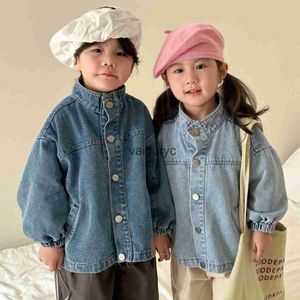 Jackets 2024 Spring Nieuwe Ldren Lange Mouw Denim Jacket Loose Baby Boys Casual Coat Fashion Girls Denim Cardigan 1-6 jaar kinderkleding H240508