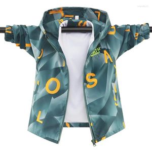 Jackets Coat Children's Boys 'Autumn Wear Children 2024 Chaqueta dura que combina con encapuchas al aire libre Estilo extranjero 13 Tide