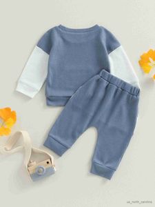 Jacks Leuk en gezellig 2-delig patchwork sweatshirt en broek voor babyjongens voor een stijlvolle look R230805