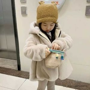Vestes Mabet de filles enfants hivernaux enfants à la mode princesse lapin épaissie de bébé pardessus R230812