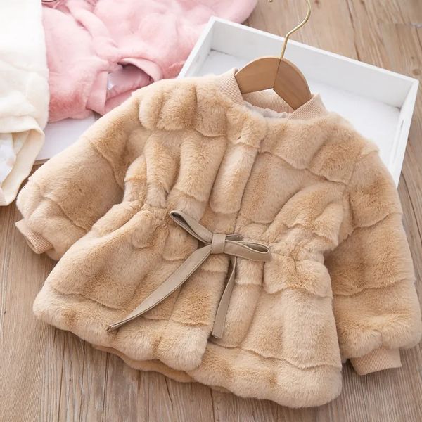 Vestes filles épaissis manteau de fourrure d'automne d'automne en hiver petit enfant en laine de laine de laine de bain pour tout-petit 230928