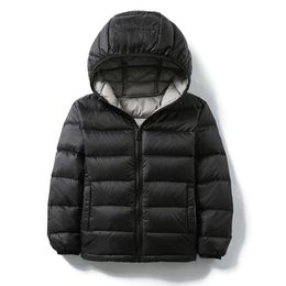 Vestes de haute qualité enfants canard vers le bas 2023 manteaux d'hiver à capuche ultra légers pour garçons filles portables coupe-vent Puffy Parkas 14T 230906