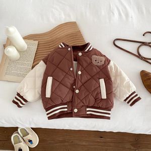 Jassen Kinderen Verdikte Honkbal Uniform 2024 Winter Koreaanse Mode Baby Meisjes Katoenen Gewatteerde Jas Jongens Beer Patchwork Warme Fleece jas