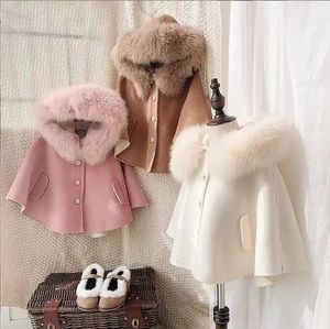 Vestes style coréen filles fourrure épaissir cape à capuche mode hiver bonne qualité manteau 3 12t D952 231204