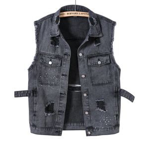 Vestes nouvelles 2022 Verte de denim Hommes Punk Rock Rivet Cowboy Black Jeans Washingcoat Fashion Men Moto Motorcycle Style Sleevel Jeans Jacket