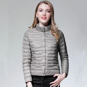 Vestes nouvelles femmes d'hiver conçues ultra lumière veste décontractée femelle de canard portable de canard manteau vestes parkas légers