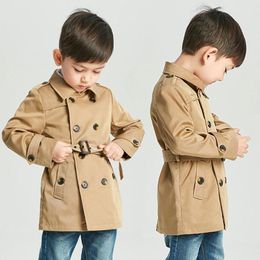Jackets Tench Coat Boy Girl Kleed Winddicht jas Britse Double Breasted Wind Breakher Turndown Collar Button Belt Kids Outdersear 230817