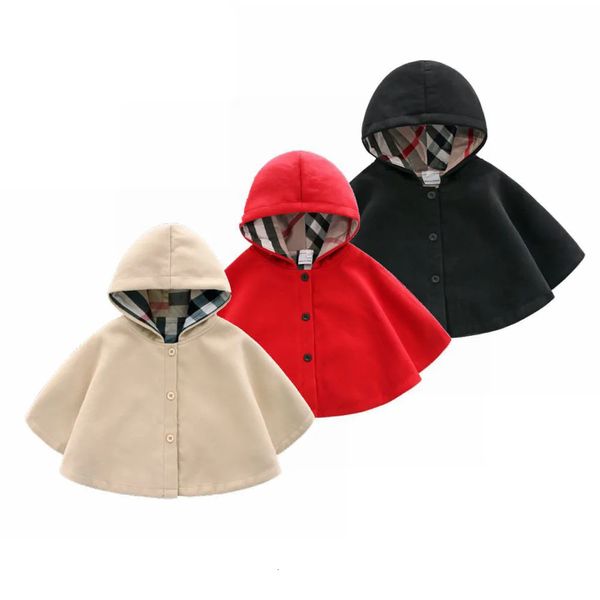 Vestes Mode d'hiver enfants bébé fille vêtements Cape motif noir rouge coton à capuche Plaid Style manteau solide bébé filles Cape Cloaks 231005