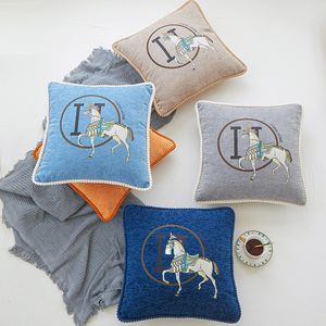 Housse de coussin Jacquard légère, luxe et simplicité, moderne, pour canapé, cheval blanc, coussin de chevet