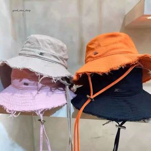 Jacquemues Hat Designers Hat à seau pour femmes hommes Bob Wide Brim Chapeaux Soleil Prévenir le bonnet Boneie Baseball Catch