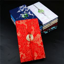 Cuaderno chino de tapa dura con botón de Jade, cuaderno de notas artesanal étnico con brocado de seda tradicional de Color para regalo, 1 Uds.