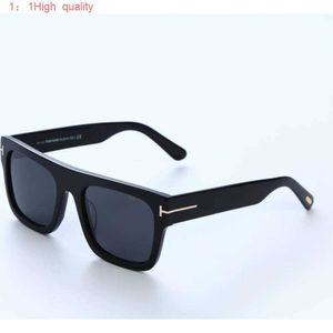 Lunettes de soleil James Bond Tom Sses Nouvelles verres Ford Tf711 Box Glasse-plaque Polarise Sunglasses Mens Fashion Sunglasses Film Polaris