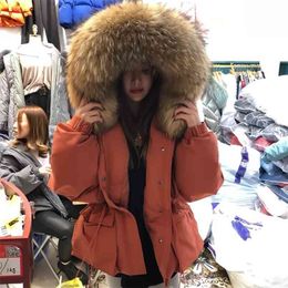 Janveny enorme cuello de piel de mapache con capucha corto mujer invierno pluma abajo abrigo mujer 90% pato abajo chaqueta invierno Puffer Parka 210819