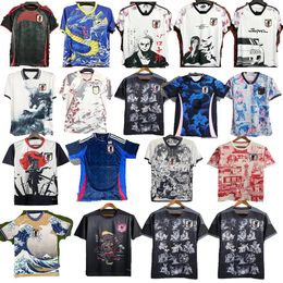 Japon 2024 Jerseys de football Cartoon UEDA ITO ISAGI ATOM Tsubasa Minamino Doan Kubo Mitoma TOMIYASU ENDO Nakata 22 23 24 Maillot de football uniforme japonais de qualité supérieure