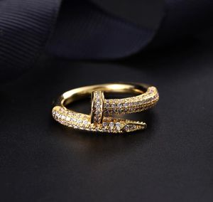 Japon et Corée du Sud Network Fashion RED Pop Personnalize Nail Nail Electroplate Gold Trend Jewelry Factory Direct S pour CU6885789
