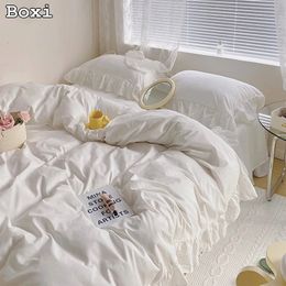 Juego de ropa de cama de color sólido estilo Japón Cubierta de la cama de la cama rosa del encaje del rosa con la cubierta nórdica de la almohada para mujeres 240325