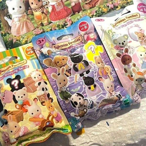 Japón Sylvanian Families Caja ciega Kawaii Camping Dress Up Doll Lindo Anime Figrues Adornos de habitación Juguetes Niñas Regalos de cumpleaños 240119
