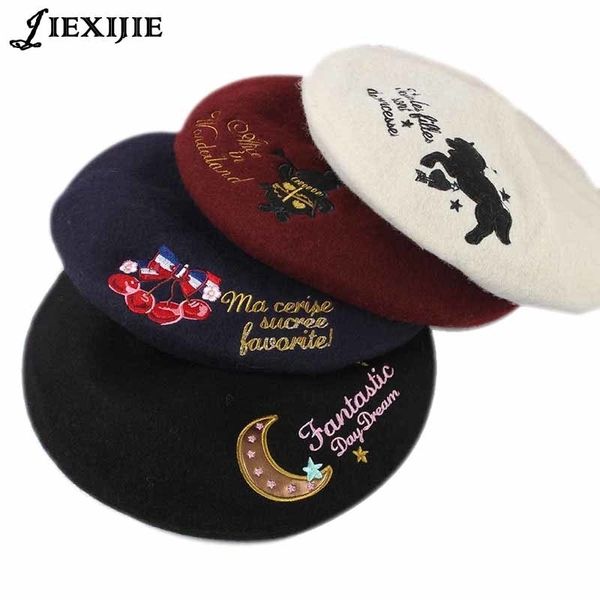 Japonais 100% laine modèle vintage chapeau lune cerise broderie Princesse lolita Collège douce dame peintre beaux chapeaux chauds d'hiver Y200102