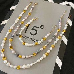 Niche japonaise et coréenne Design collier de perles baroques femme visage souriant mode Hipster clavicule chaîne Bracelet accessoire